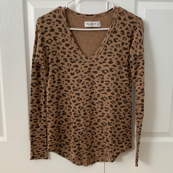 Abercrombie & Fitch Tops - Abercrombie & Fitch cozy legging tee